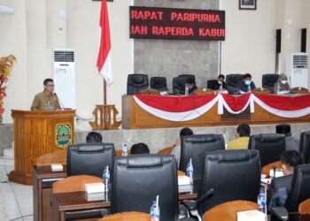 Bahas Beberapa Rancangan PERDA, Kang Akur Hadiri Rapat Paripurna DPRD Kabupaten Subang