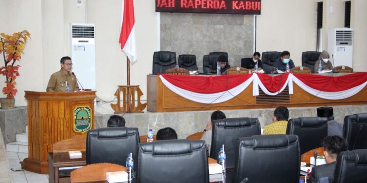 Bahas Beberapa Rancangan PERDA, Kang Akur Hadiri Rapat Paripurna DPRD Kabupaten Subang