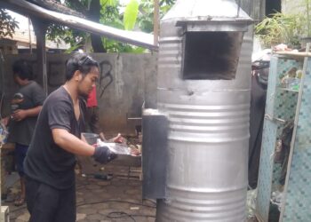 Pengurus “FK-MPL Kabupaten Subang, Uji Coba Alat Protektif Peleburan Sampah Sebelum Dioperasikan