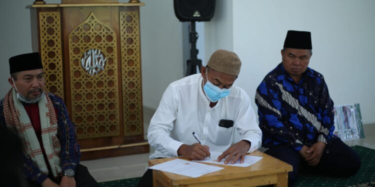 Serah Terima Wakaf Masjid Al Ashri, Kang Jimat “ Semoga Menjadi Tempat Yang Nyaman Belajar Agama