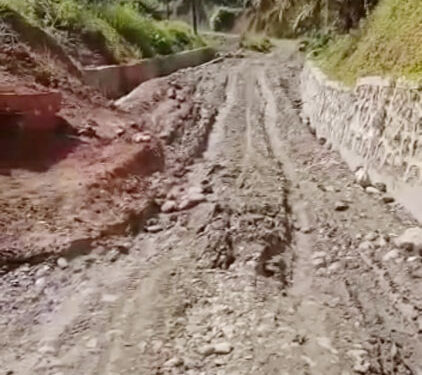 Proyek Jalan Muara Dua – Gunung Megang Hampir Rp. 2.5 M Tahun 2021 Baru Dikerjakan Rusak Parah, Ada Apa ?