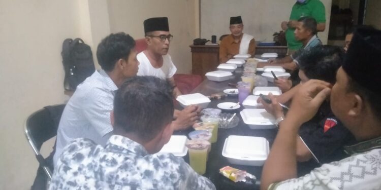 Pengurus Cabang LBHK – Wartawan Kabupaten Seluma & Provinsi Bengkulu Adakan Buka Bersama di Ruko Samping Hotel Rizky Tais