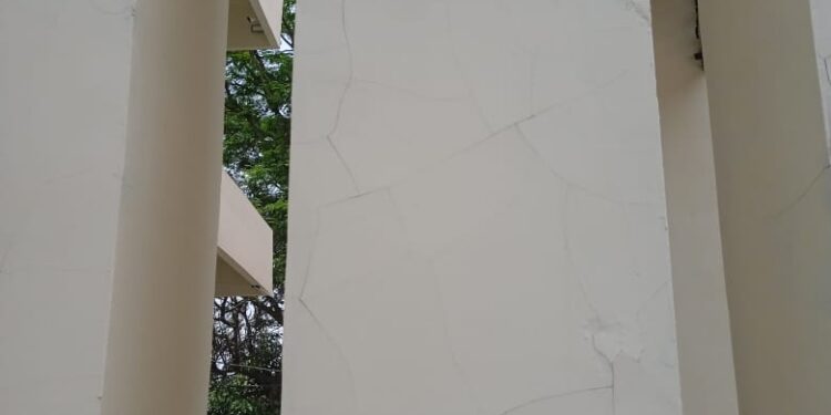 Baru Selesai Dibangun Dengan Keterlambatan Pasar Rakyat Sawangan Sudah Retak, Serap Anggaran Rp. 7.468.230.000,-