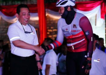 Kapolri Lepas Pesepeda yang Pecahkan Rekor MURI, Gowes Sejauh 508 Km