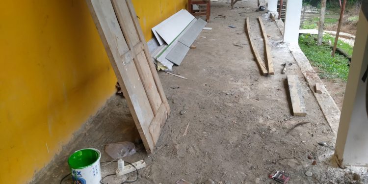 Proyek Pembangunan SMA N 11 Bengkulu Selatan Tahun 2021 Mangkrak, Tahun 2022 Dikerjakan Tanpa Papan Proyek, Warga Sekitar Bingung