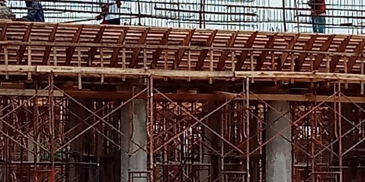 Proyek Pembangunan Masjid Pemda Kota Bengkulu Tahap1, Pekerja Tidak Dilengkapi K3, Membahayakan Pekerja