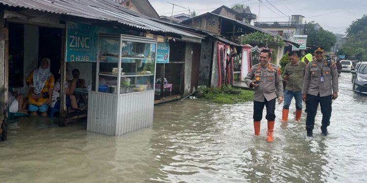 LBHK -Wartawan Cabang Deli Serdang, Apresiasi Tanggap Darurat, Kapolresta Deli Serdang Cek Lokasi Banjir
