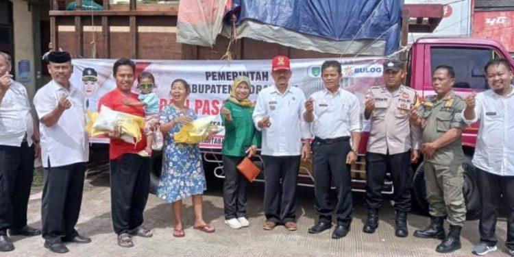 Pemkab Indramayu Gelar Operasi Pasar Beras Murah di Pasar Daerah Sukra