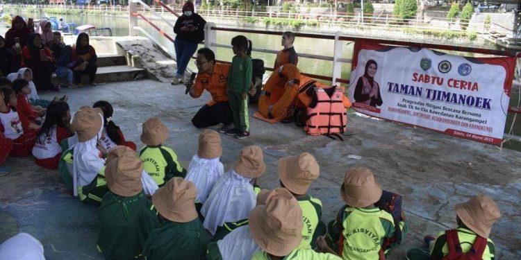 Edukasi Dan Kreativitas di Sabtu Ceria di taman Tjimanoek Berlangsung Meriah