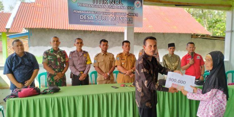 Pemdes Suro Muncar Laksanakan Pembangnan,dan Salurkan BLT Tahap Satu Kepada 22 KPM