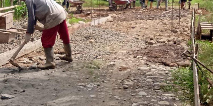 Pekerjaan Rabat Beton Desa Padang Kuas di Duga Ada Korupsinya