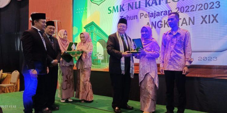 Sebanyak 665 Siswa SMK NU Kaplongan Karangampel Indramayu di Wisuda