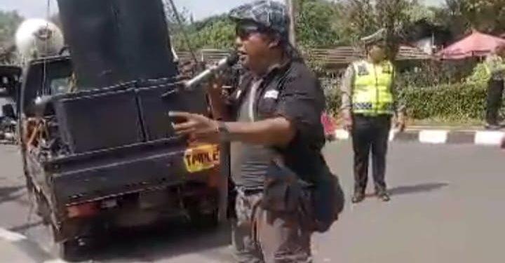 Aktivis Anti Korupsi Lakukan Demo, di Dinas Kesehatan Kabupaten Subang.