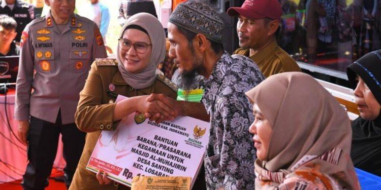 Bupati dan Kapolres Indramayu Dampingi Kapolda Jabar Resmikan Pengadaan Air Bersih
