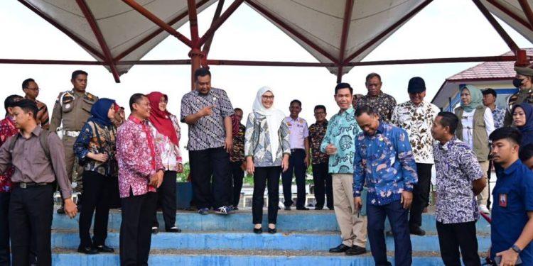 Kunjungi Sport Centre Indramayu, Bupati Nina Berencana Menata Ulang Pedagang Kaki Lima