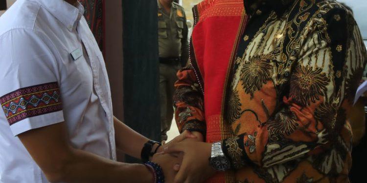 Bupati Samosir Dampingi Kunjungan Kerja Menparekraf Ke Desa Wisata Hariara Pohan