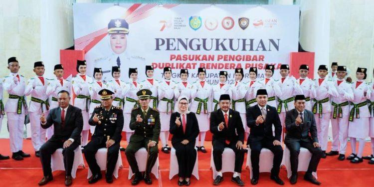 Kukuhkan Paskibra, Bupati Nina Harap Peserta Jalankan Tugas Dengan Disiplin