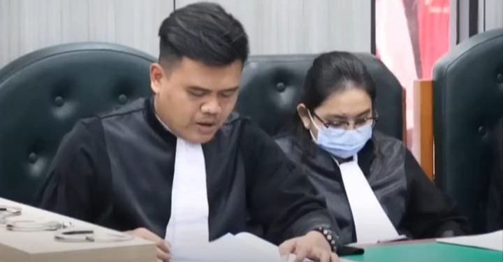 Intip Sidang Dua Bos Miras Mewah Pemalsu Pita Cukai BKC, Jaksa Bacakan Dakwaan