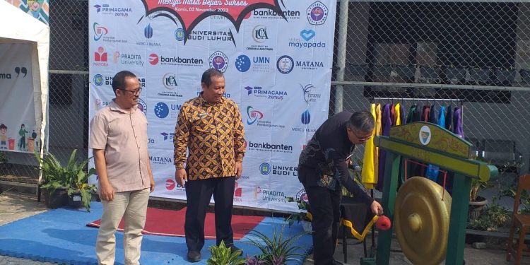 Bentuk Cinta Kepada Petani, Bupati Indramayu Kucurkan Bantuan Rp27,7 Miliar