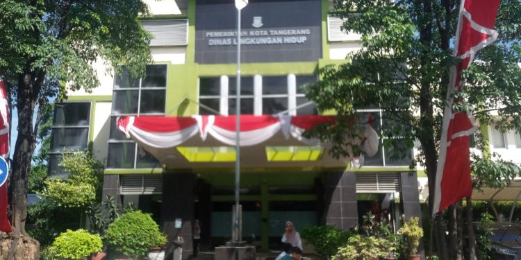 Miris ! Jadi Penyapu Jalan Harus Bayar Puluhan Juta? DLHK Kota Tangerang: Kami Akan Tindaklanjuti