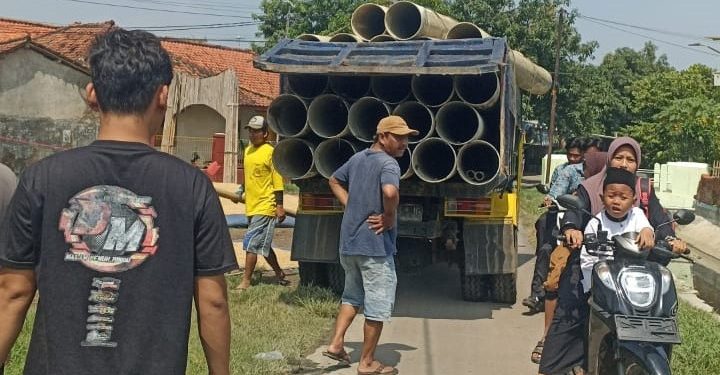 3 Tahun Tak Dikerjakan Pipa Irigasi Mulai Dibereskan. ???, Advokat Erna Suherna, SH.,SE Minta Penegak Hukum Mengusut nya