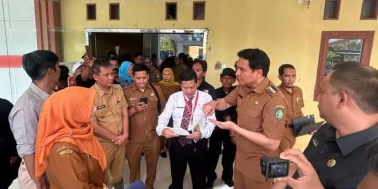 Tolak Mobil Dinas, Lucky Hakim Juga Tolak Pembangunan Rumah Dinas Senilai 5 Miliar Admin