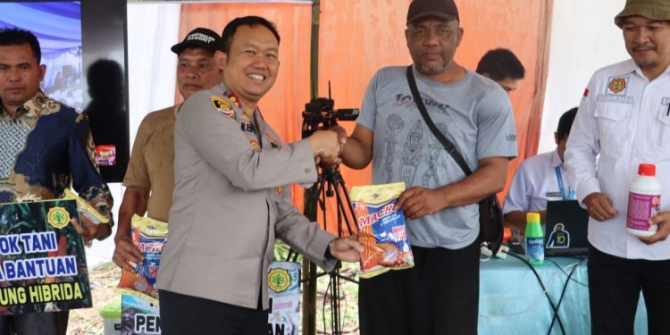 Kapolres Lahat Mengikuti Zoom Penanaman Jagung Serentak Kuartal III di Pekarangan Polsek Pajar Bulan