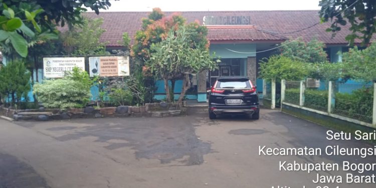 SMP Negeri 2 Cileungsi Kabupaten Bogor Jual Seragam Sekolah Rp.1,2 Memberatkan Orangtua Murid, Dana BOS Tahun 2024 Rp.1,2 M lebih Diduga Dikorupsi