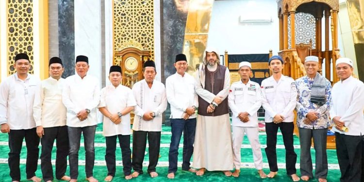 Labuhan Batu Bertasbih Bersama PT.Amanah Akbar Mandiri Wisata