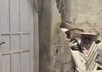 Respon Cepat Kades Mekarjaya Tangani Rumah Warga Yang Rusak Akibat Angin Puting Beliung