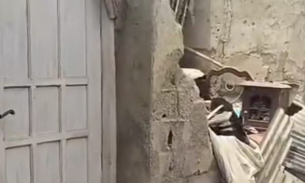 Respon Cepat Kades Mekarjaya Tangani Rumah Warga Yang Rusak Akibat Angin Puting Beliung