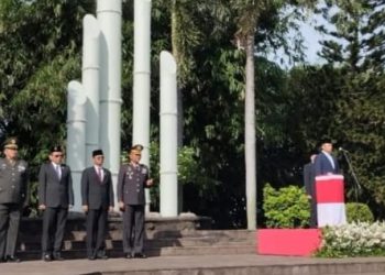 Wali Kota Depok Pimpin Upacara Hari Pahlawan Tahun 2025 di TMP Cilodong