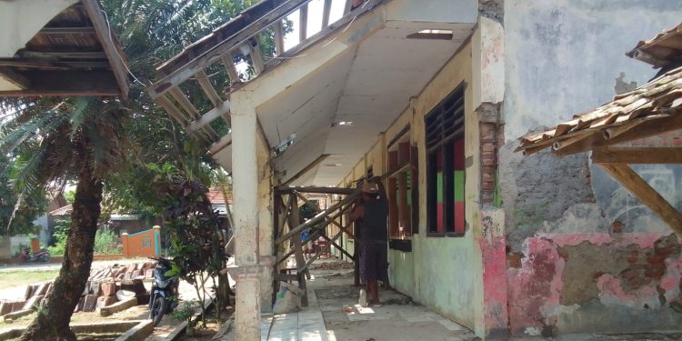 CV. Ilham Saudara Abadi Laksanakan Pekerjaan Proyèk di SD Negri Sawah Baru, Diduga Melanggar Perundang-Undangan