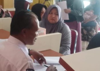 Program Subang Ngabret Realisasikan Perekaman dan Percetakan e-KTP di Kecamatan Compreng.